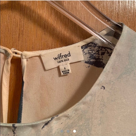 Aritzia silk print blouse - Picture 3 of 3